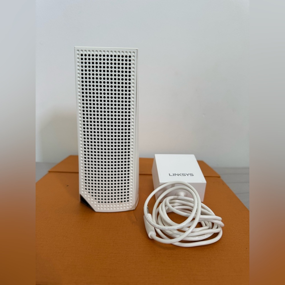 Linksys - Picture 4 of 5